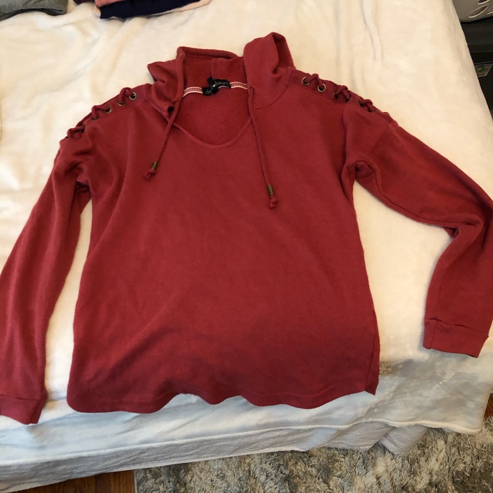 Shoulder laced pink hoodie